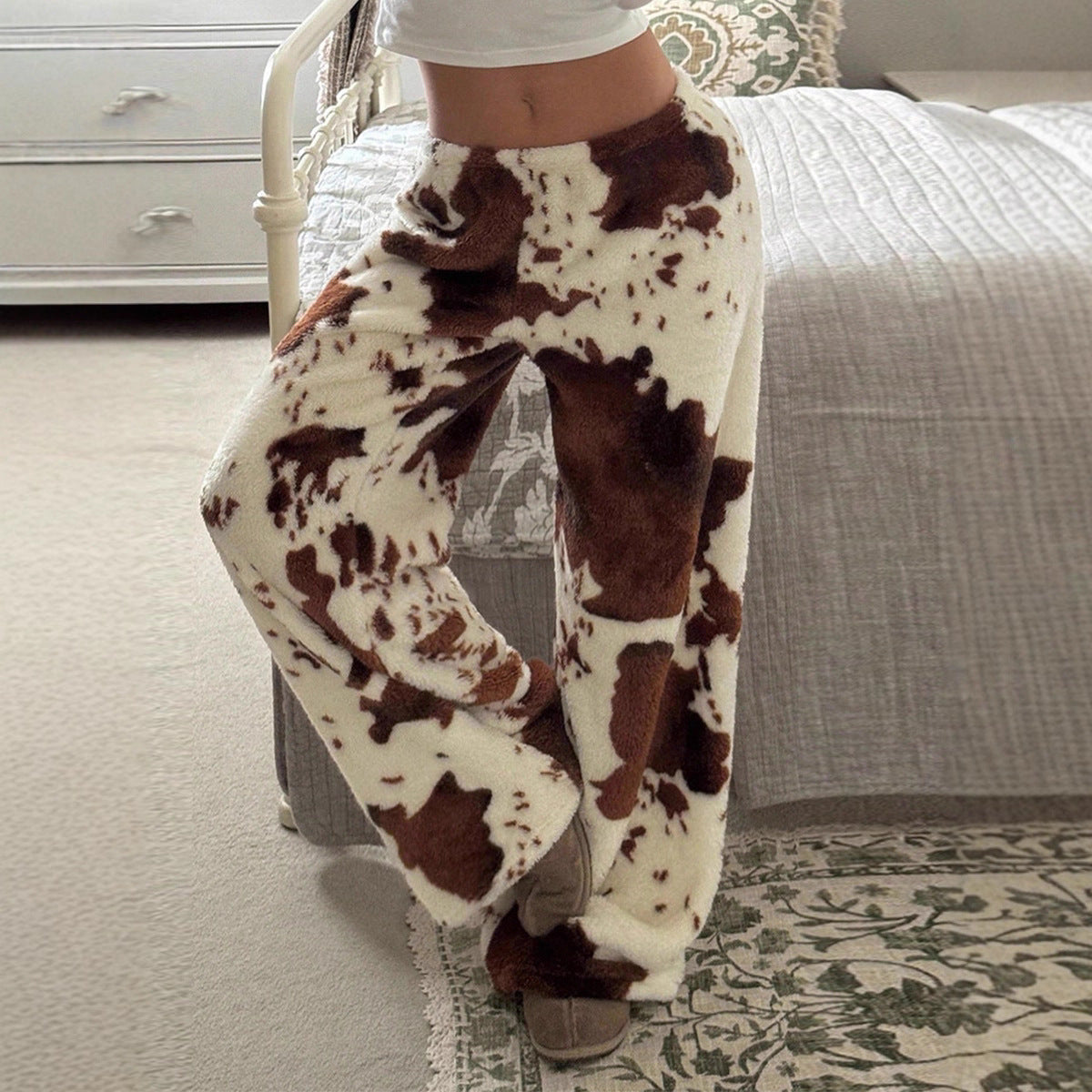 Womens Relaxed-Fit Printed Fleece Casual Pants