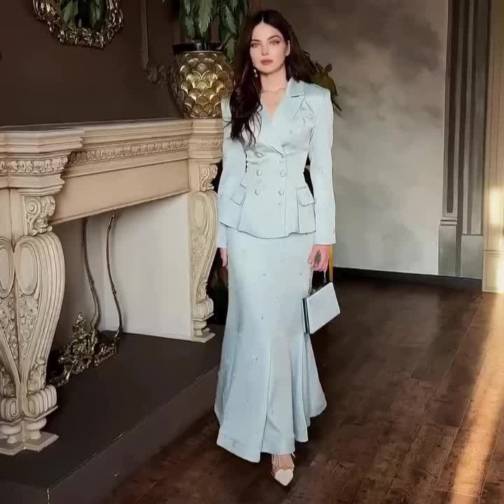 Light Blue Defined-Waist Elegant Back-Tie Set