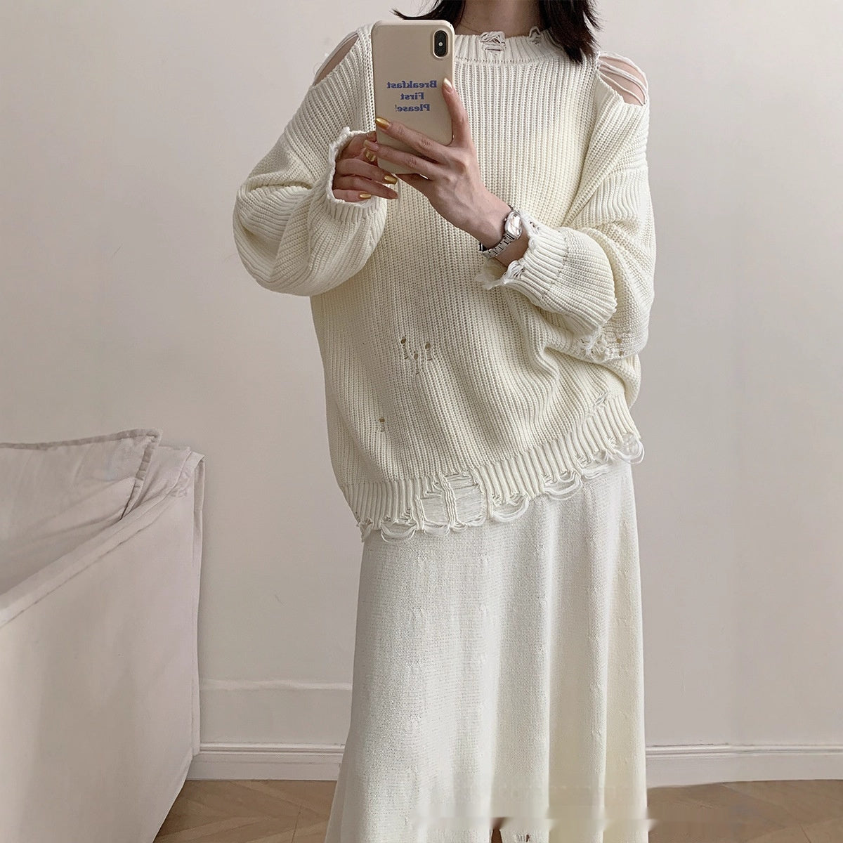 Modetøj til kvinder Langærmet hvid sweater i bomuld med rund hals Uregelmæssig flænset nederdel