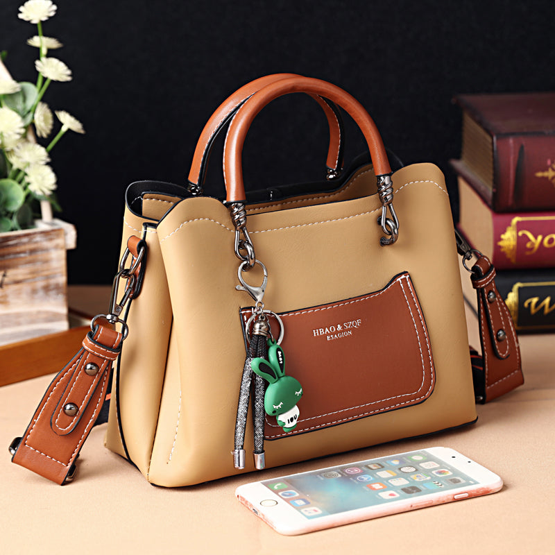New Fashionable Portable Large Capacity Messenger Bag