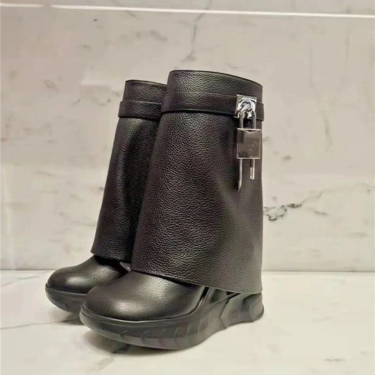 Oversized Women's Plush Mid Length Boots