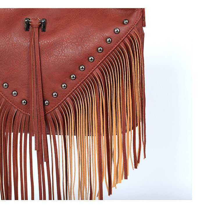 Rivet Soft Leather Tide Leisure Rivet Tassel Bag