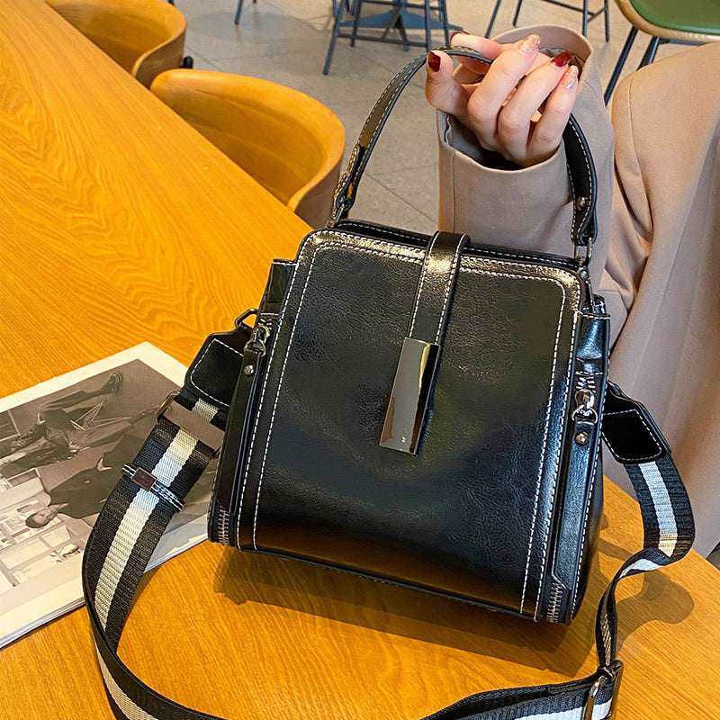Genuine Leather Women's Fashion Portable Shoulder Commute Crossbody Bag