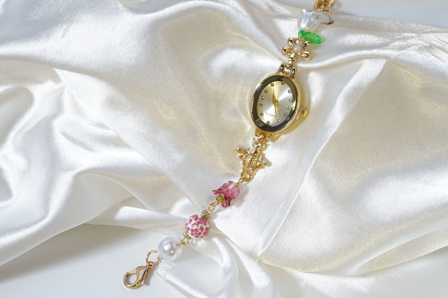 Elegant lys luksus diamantbesat vintage ovalt ur
