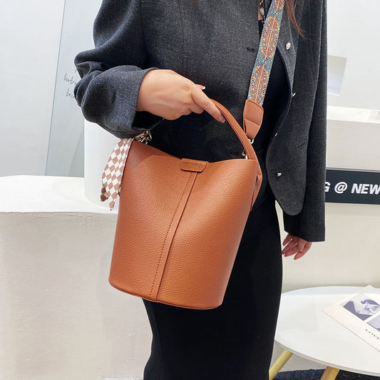 Women's Fashionable Large Capacity Ribbon Handbag With Bucket