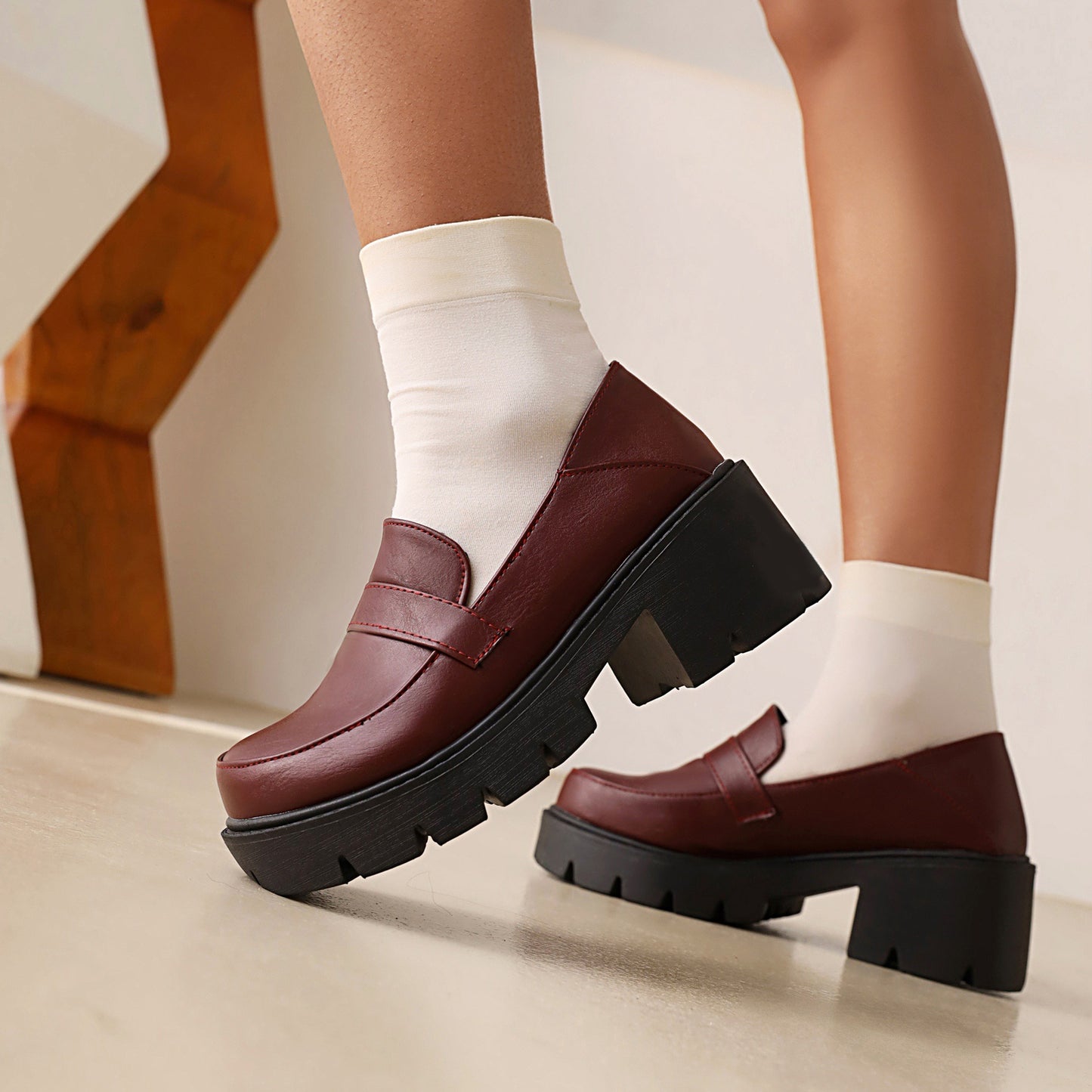 Autumn Thick Bottom Platform Shoes Women's Shoes Simple Retro  40-43 Plus Size