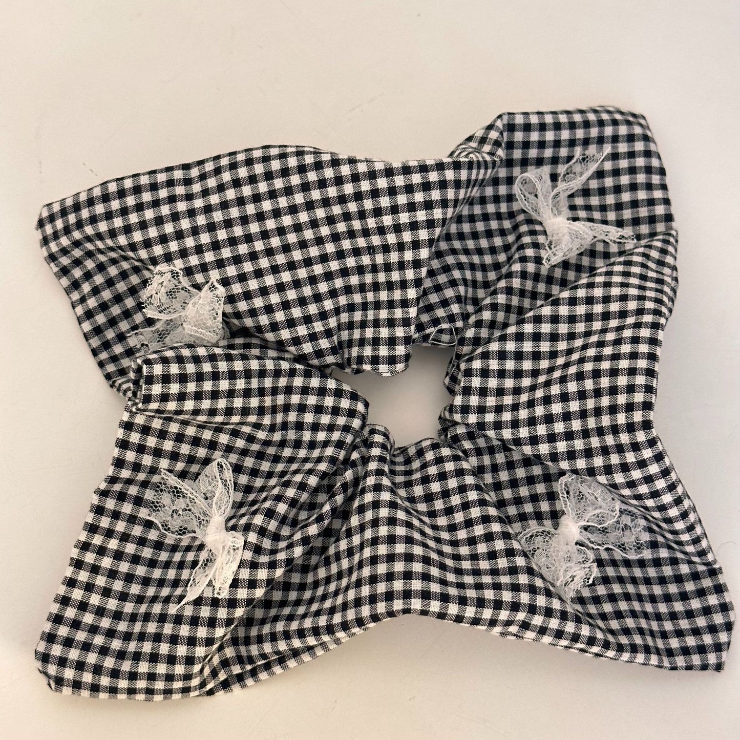 French-style Vintage Plaid Square Scrunchie