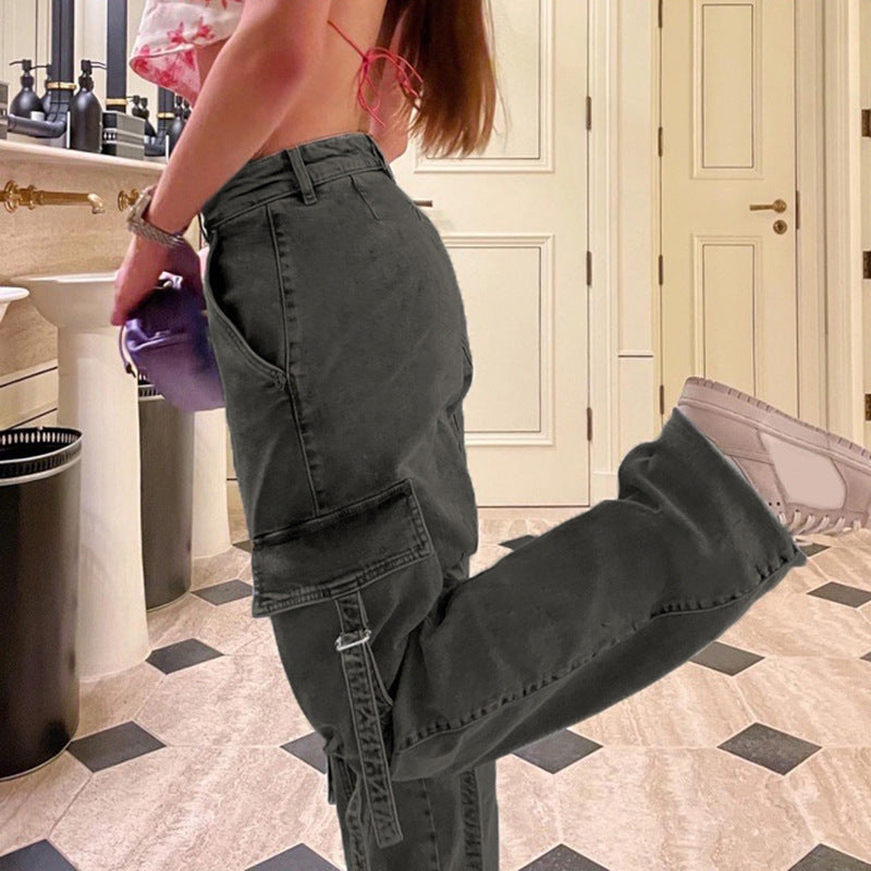 The Street Trend Is Loose Overalls With Many Pockets