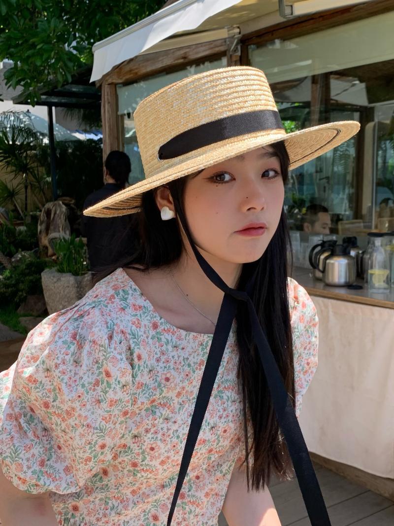 Flat Top Lace-up Straw Hat Seaside Outing