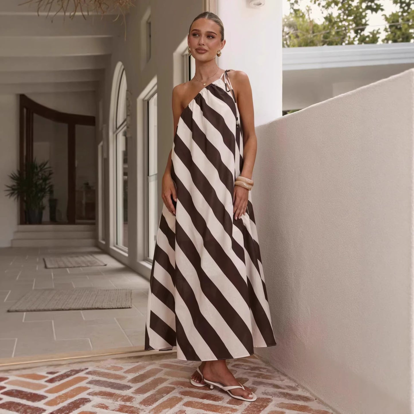 Sommer stribet print off-shoulder snørekjole løs ferie maxi kjole