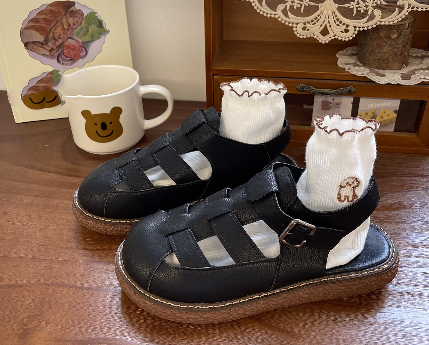 Thick-soled All-match Baotou Hollow Big Toe Hole Shoes