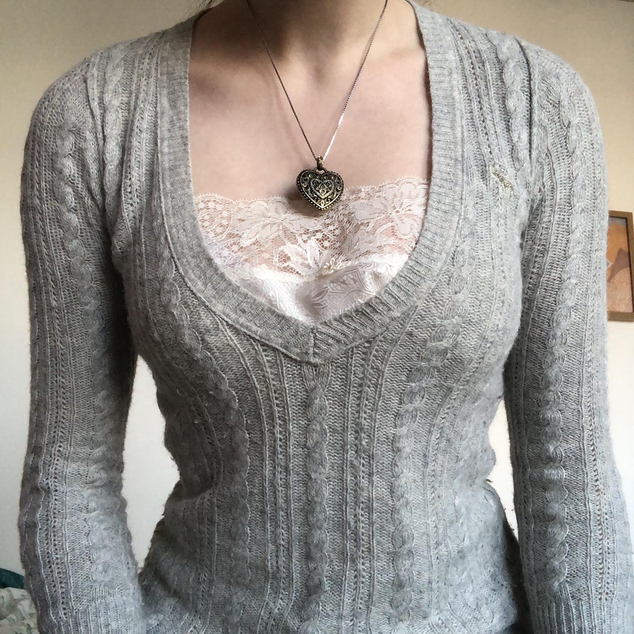 Women's V-neck Low-cut Slimming Bottoming Sweater