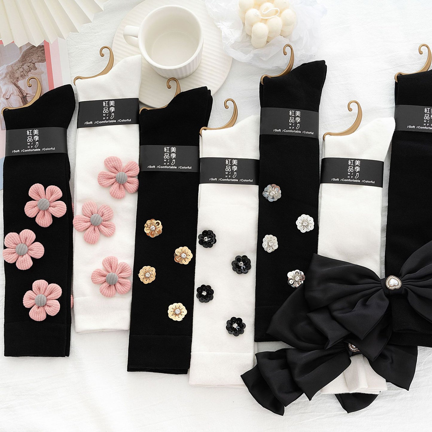Hand-designed Heavy Industry Sequined Diamond Bow High Socks