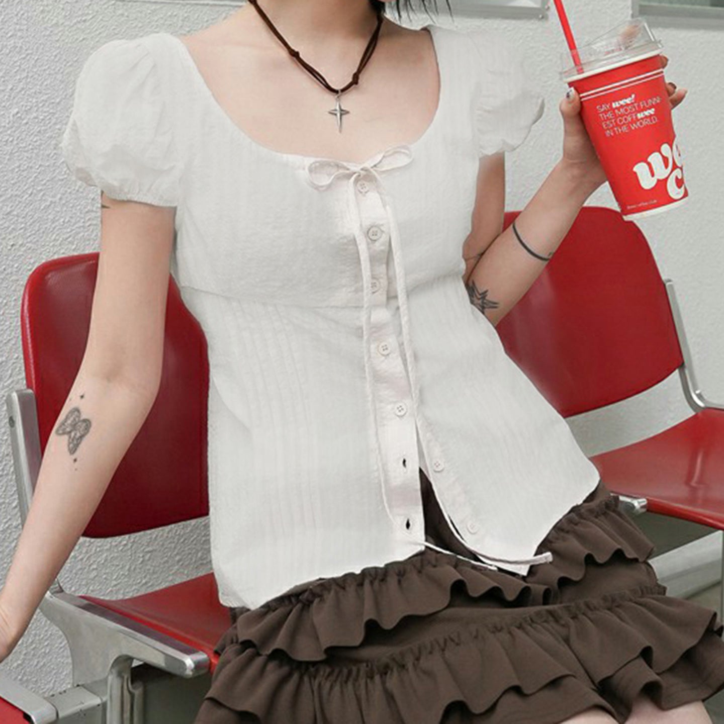 Womens French-style Puff-sleeve Figure-hugging Waist-cinching Blouse With A Tie