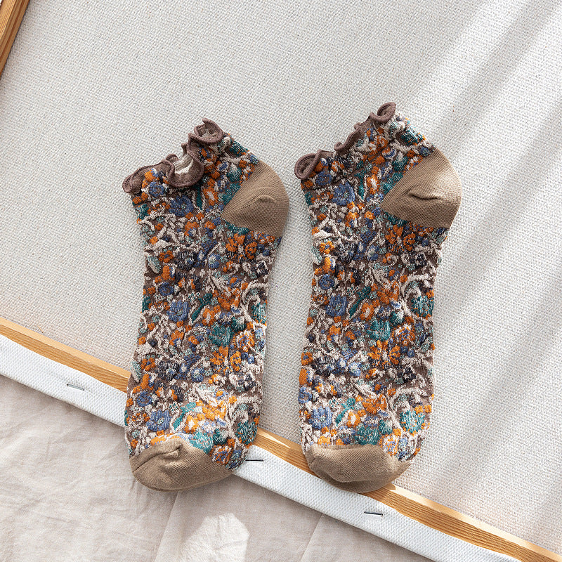 Women's Fashion Relievo Wooden Ear Floral Socks