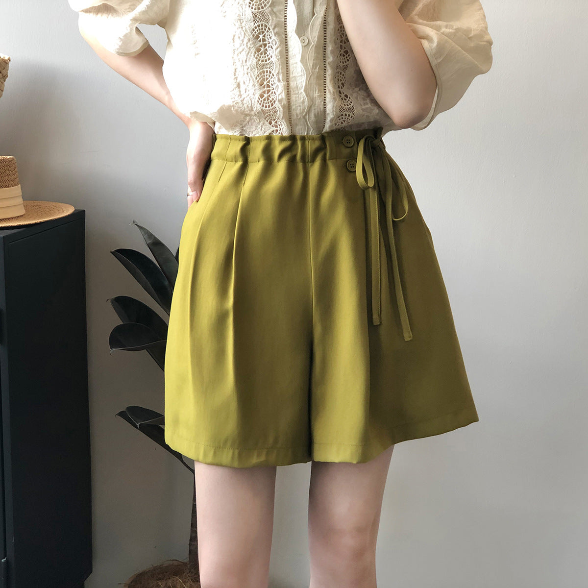 Women's Summer Lace-Up Niche Design High Waist Casual Shorts