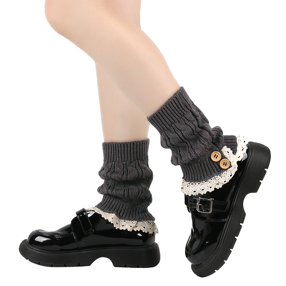 Loose-fitting Buttoned Ankle Socks With Lace Trim