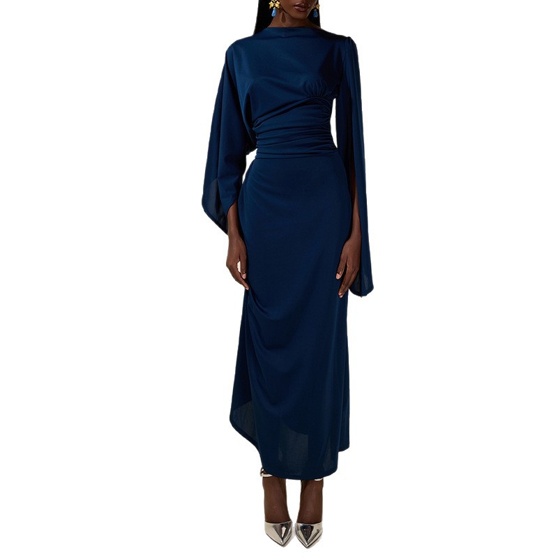 Round-neck Fitted-waist Blue Sheath Dress With An Elegant Fashionable Mid-length Design