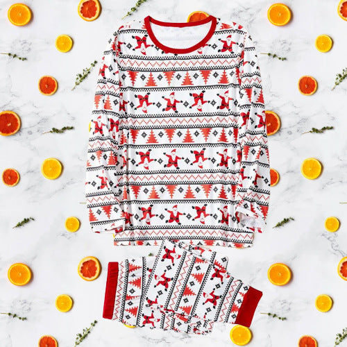 Jule pyjamas til forældre og børn, med print, lange ærmer og rund hals