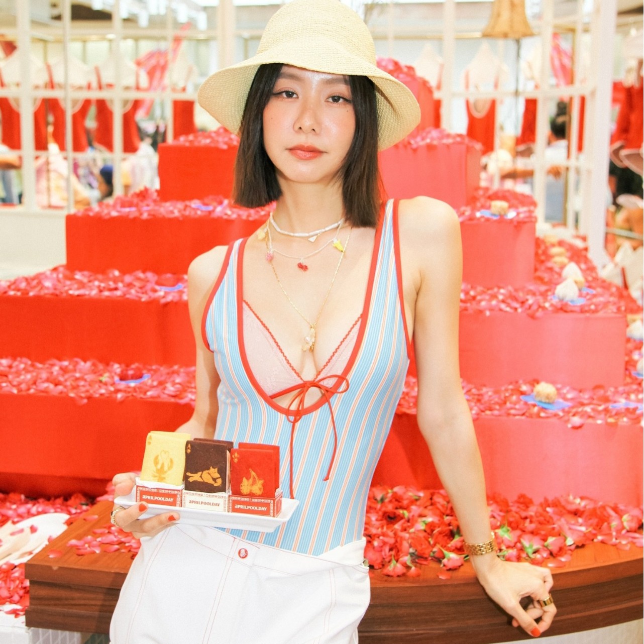 Sexy Women's Two-Piece One-Piece Swimsuit