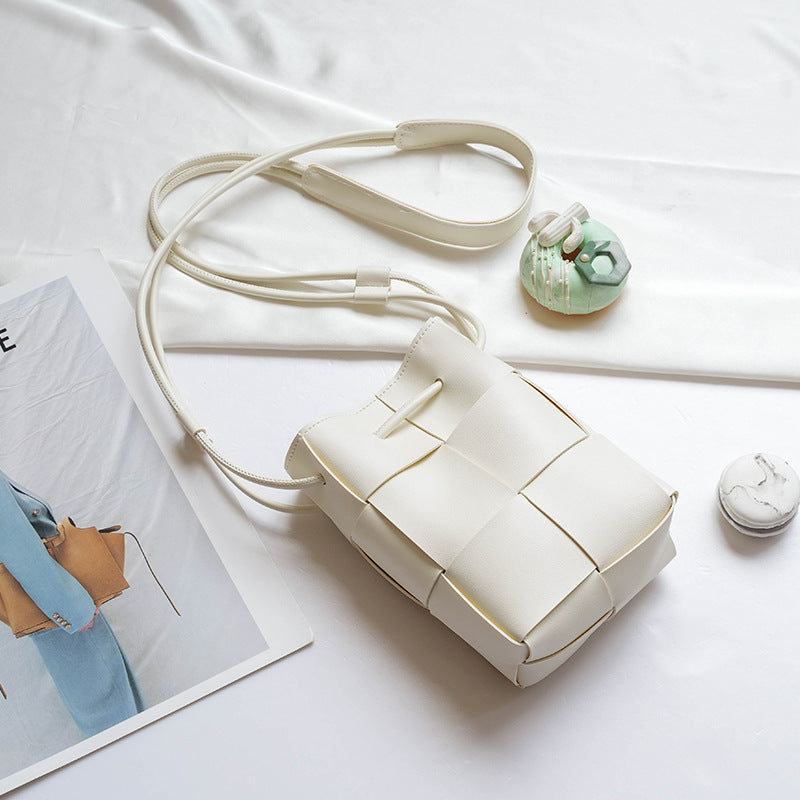 New Korean Weaving Mobile Phone Bag Crossbody Small Bag Vertical Mobile Phone Bag Women's Fashion Mini Crossbody Shoulder Small Bag