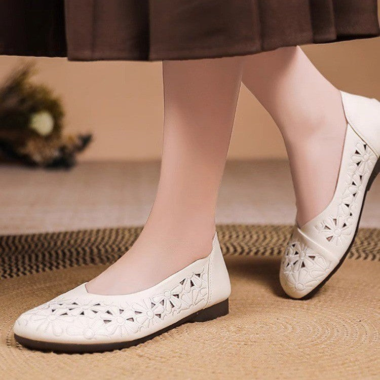 Mom Middle-aged And Elderly Comfortable Embroidered Hollow Flat Women's Casual Shoes