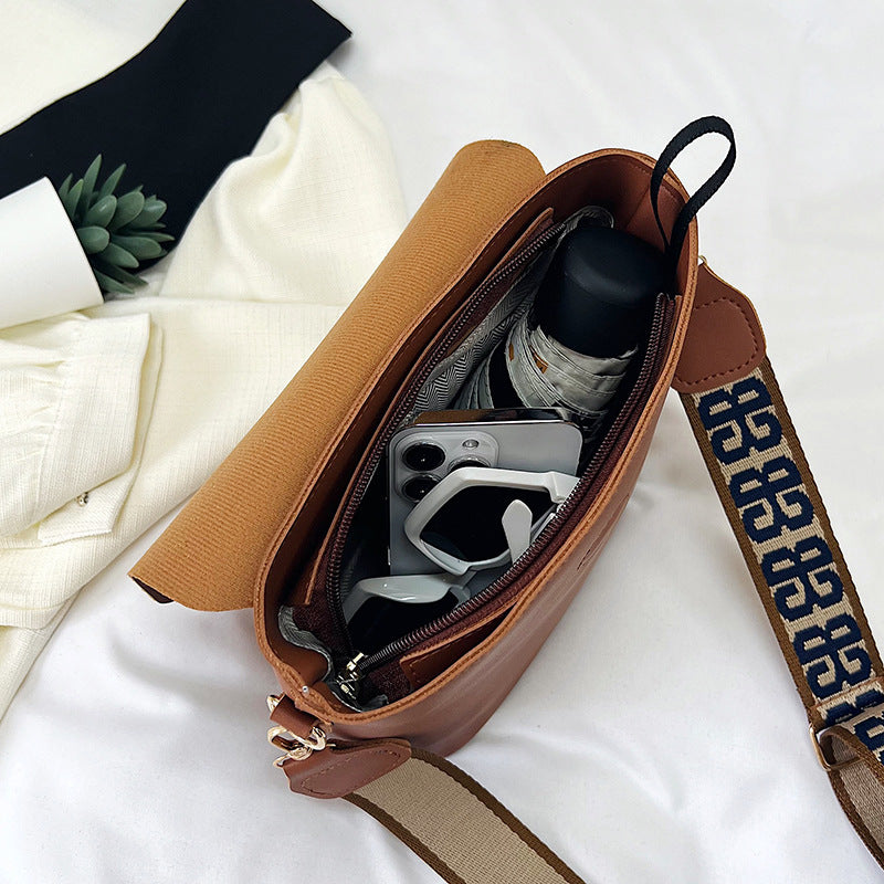Retro Fashion PU Messenger Temperament Western Style Shoulder Bag