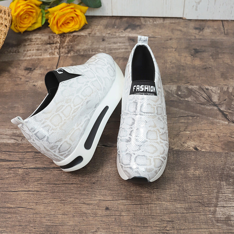 Plus Size Shallow Mouth  Height Increasing Insole Platform Women's Sports Pumps Women's Shoes