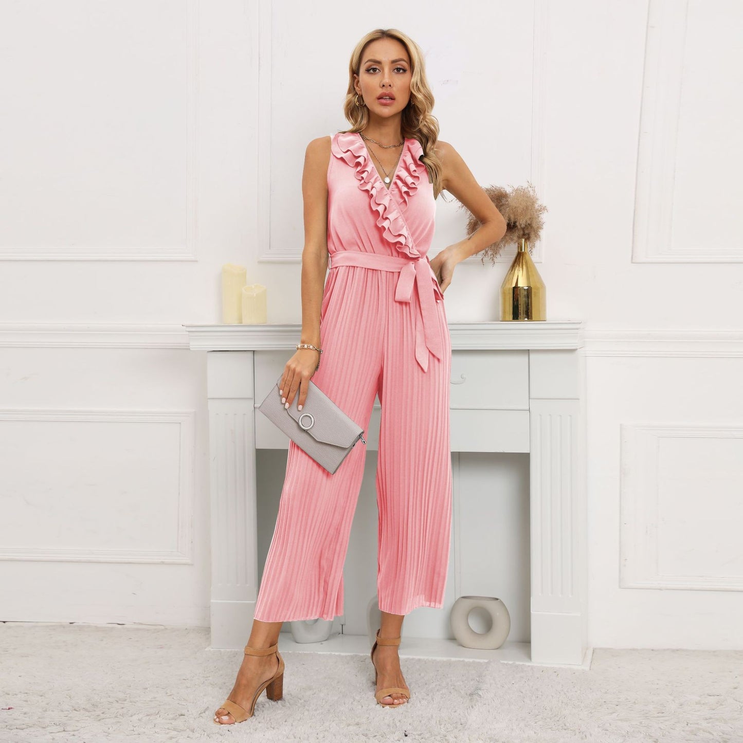 Women's Comfortable Sleeveless V-neck Flounce Pleated Jumpsuit