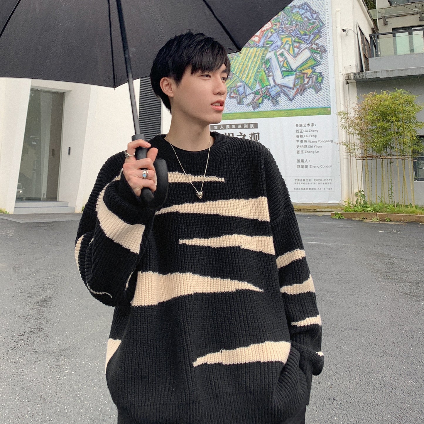 Personality Black And White Contrast Loose Sweater For Men And Women