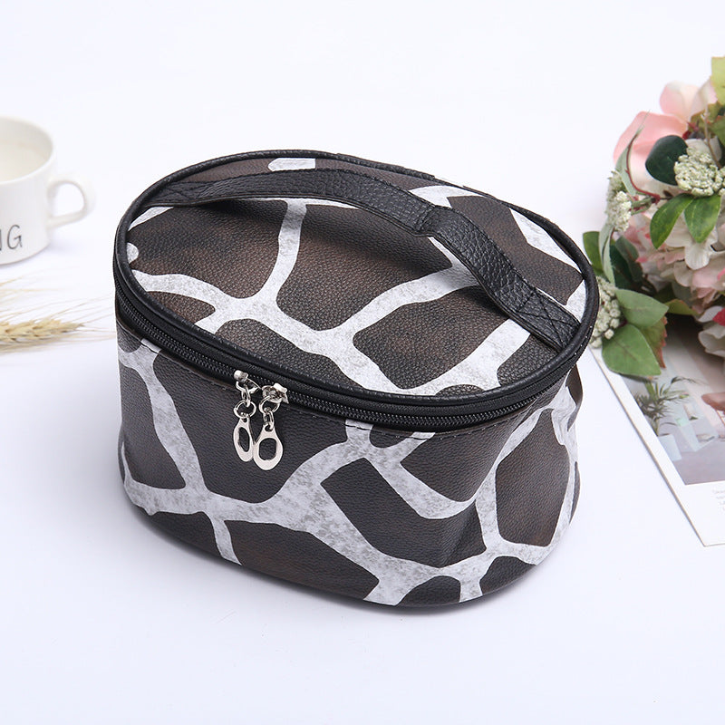 Retro Simple Cosmetic Bag Large Capacity Fashion Portable Storage