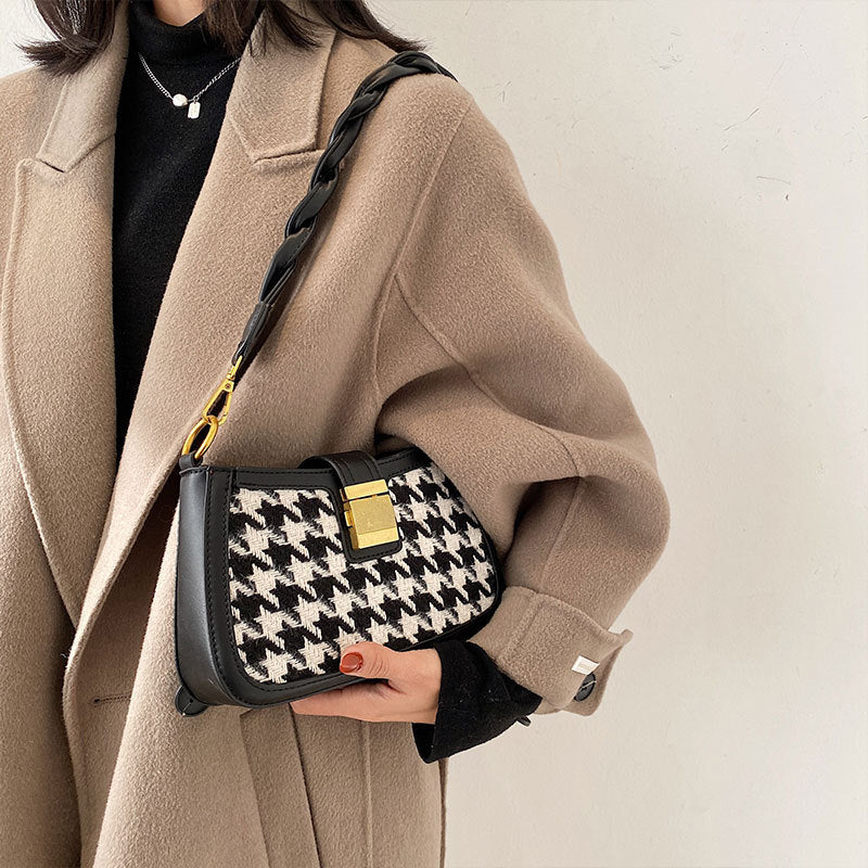 Fashionable Woolen One Shoulder Underarm Bag All Match