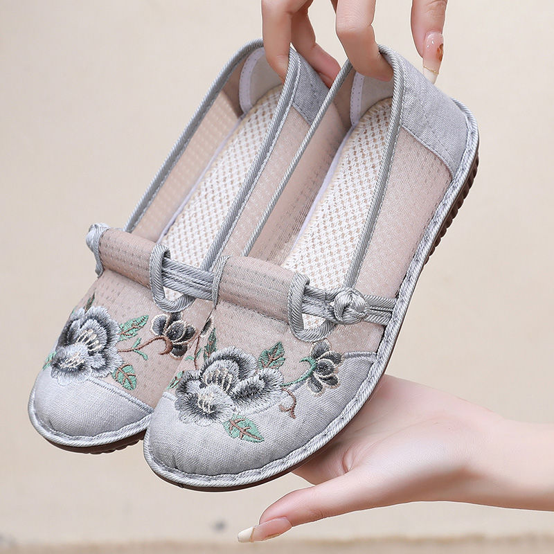 Soft Bottom Ethnic Breathable Embroidered Shoes Middle-aged And Elderly