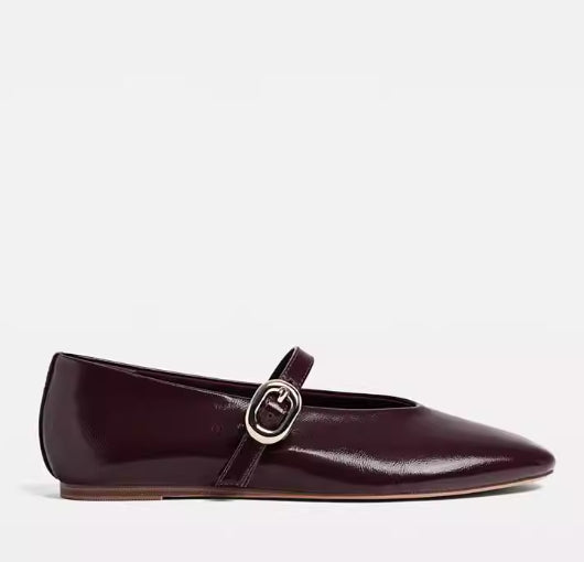 Stylish Flattering And Comfortable Burgundy Round Toe V-neck Strap Flat Shoes