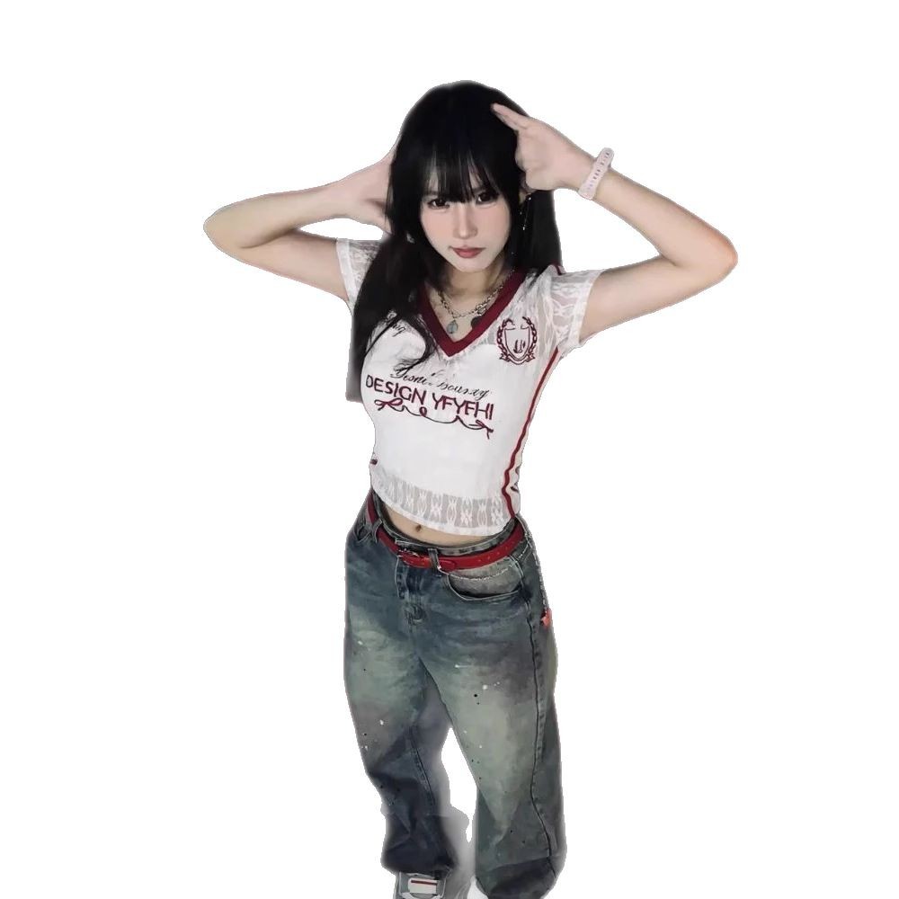 V-neck Slightly Sheer Lace-embroidered T-shirt With A Slim Fit