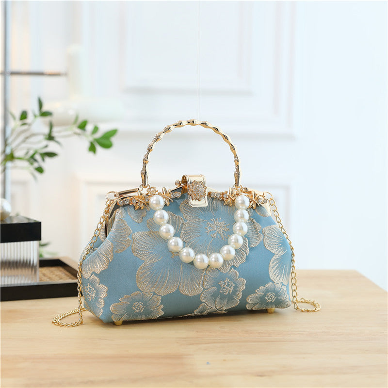Everyday Outfit With A Shoulder Crossbody Or Handheld Bag