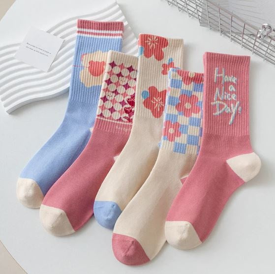 Women's Medium Length Cartoon Jacquard Socks