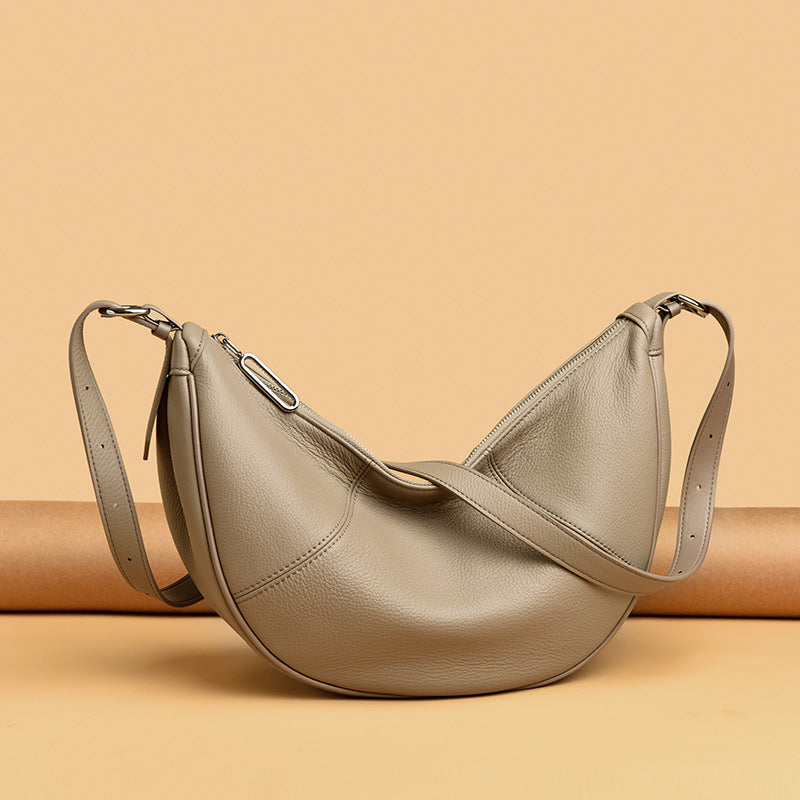 Niche Large Capacity Underarm Leather Shoulder Messenger Bag