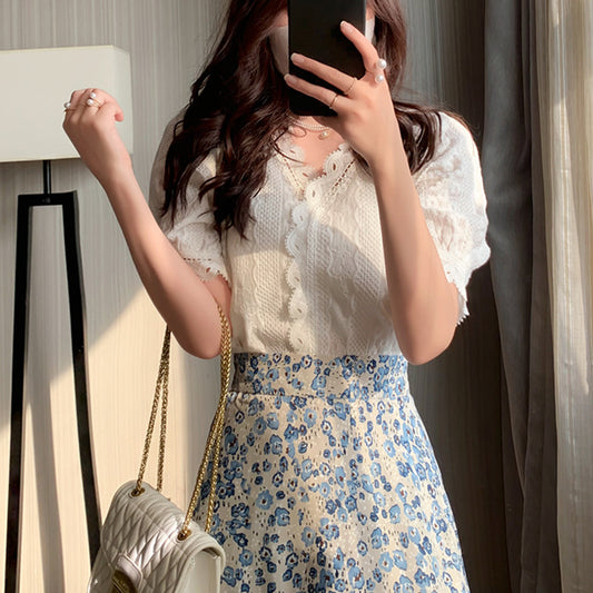 Women's Loose And Slim White Lace V-neck Shirt