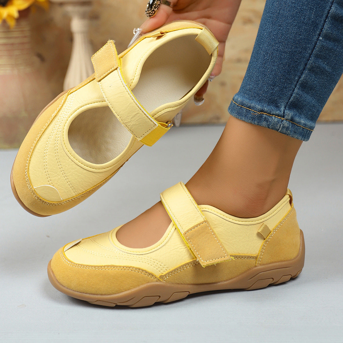 Women's Shallow Casual Shoes With A Comfortable Round Toe And Velcro Closure