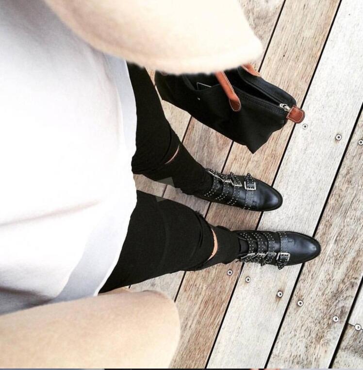 Women's New Thick-heel Rivet Low-top Martin Boots