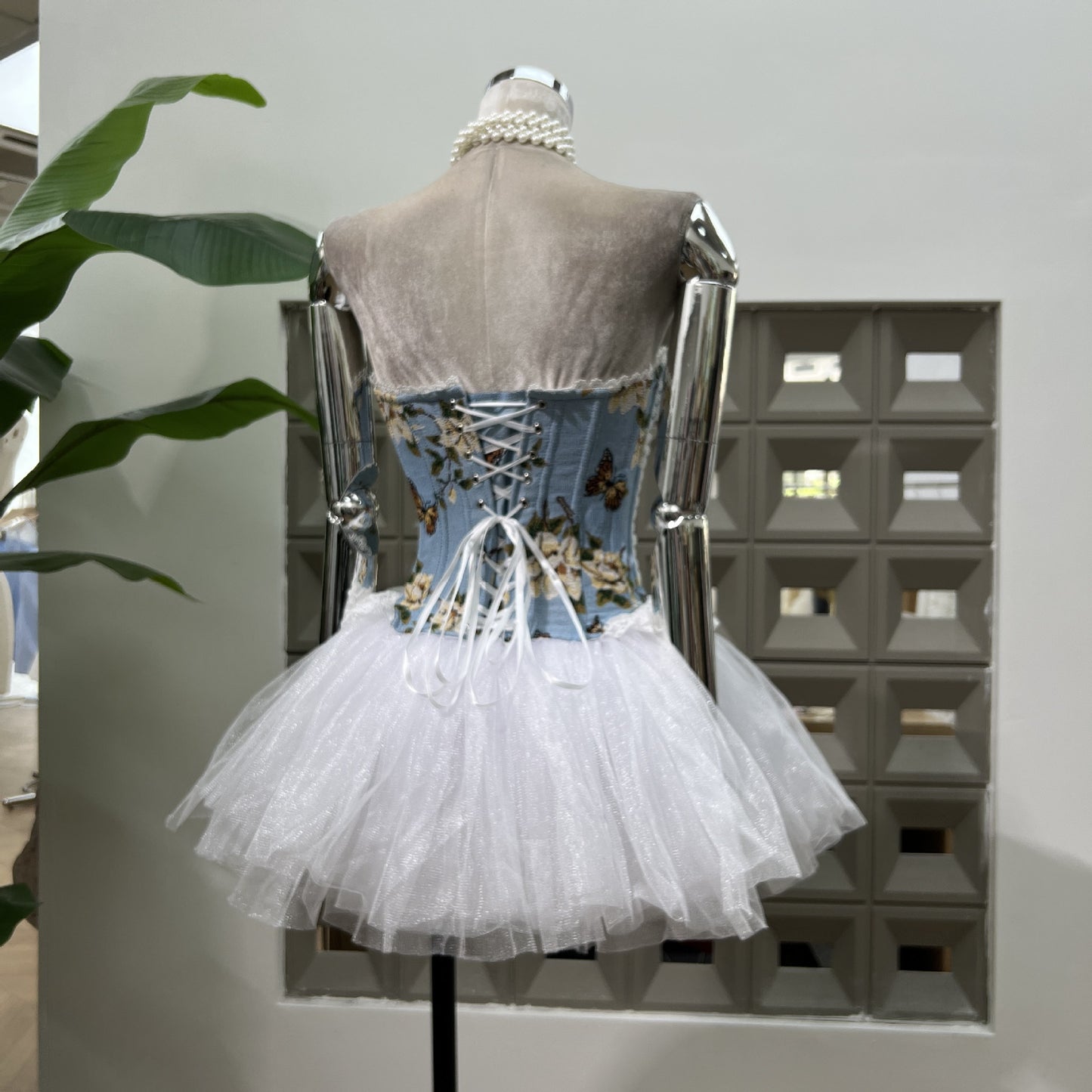 Xia Heavy Industry French Retro Fishbone Slimming Bustier Puffy Tulle Swan Skirt 2-Piece Set