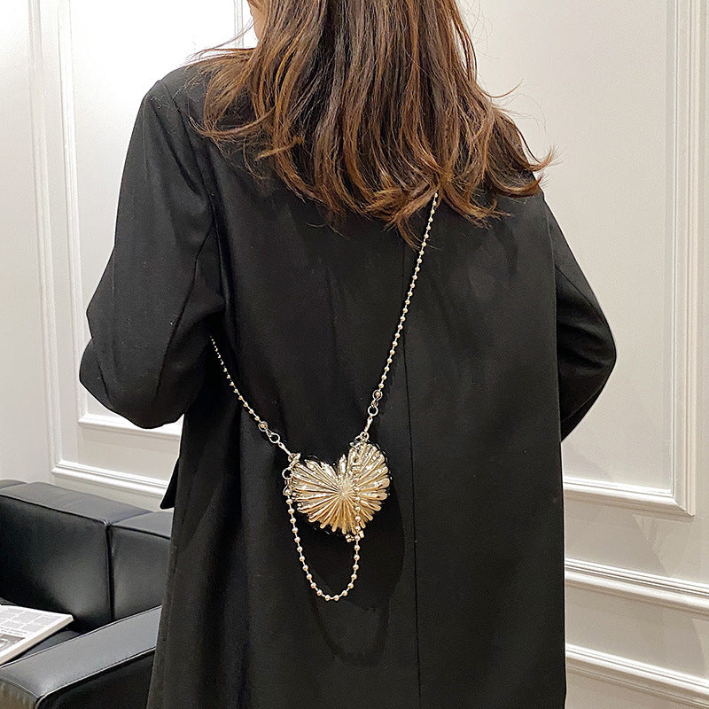 Metal Wrought Iron Heart Shaped Love Fashion Personality Handbag