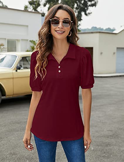 Polo T-shirt med knaplukning i halsen, pufærmer, løstsiddende T-shirt-skjorte