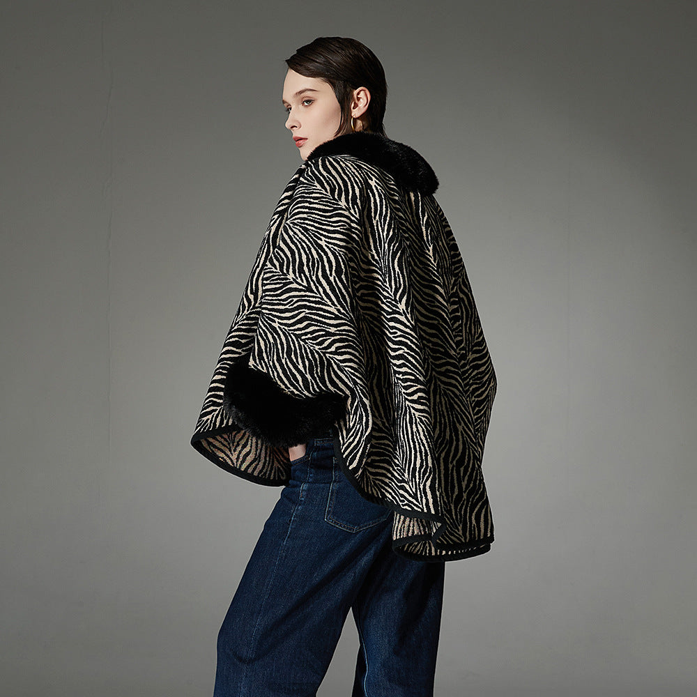 Autumn And Winter Pattern Black Fur Collar Shawl
