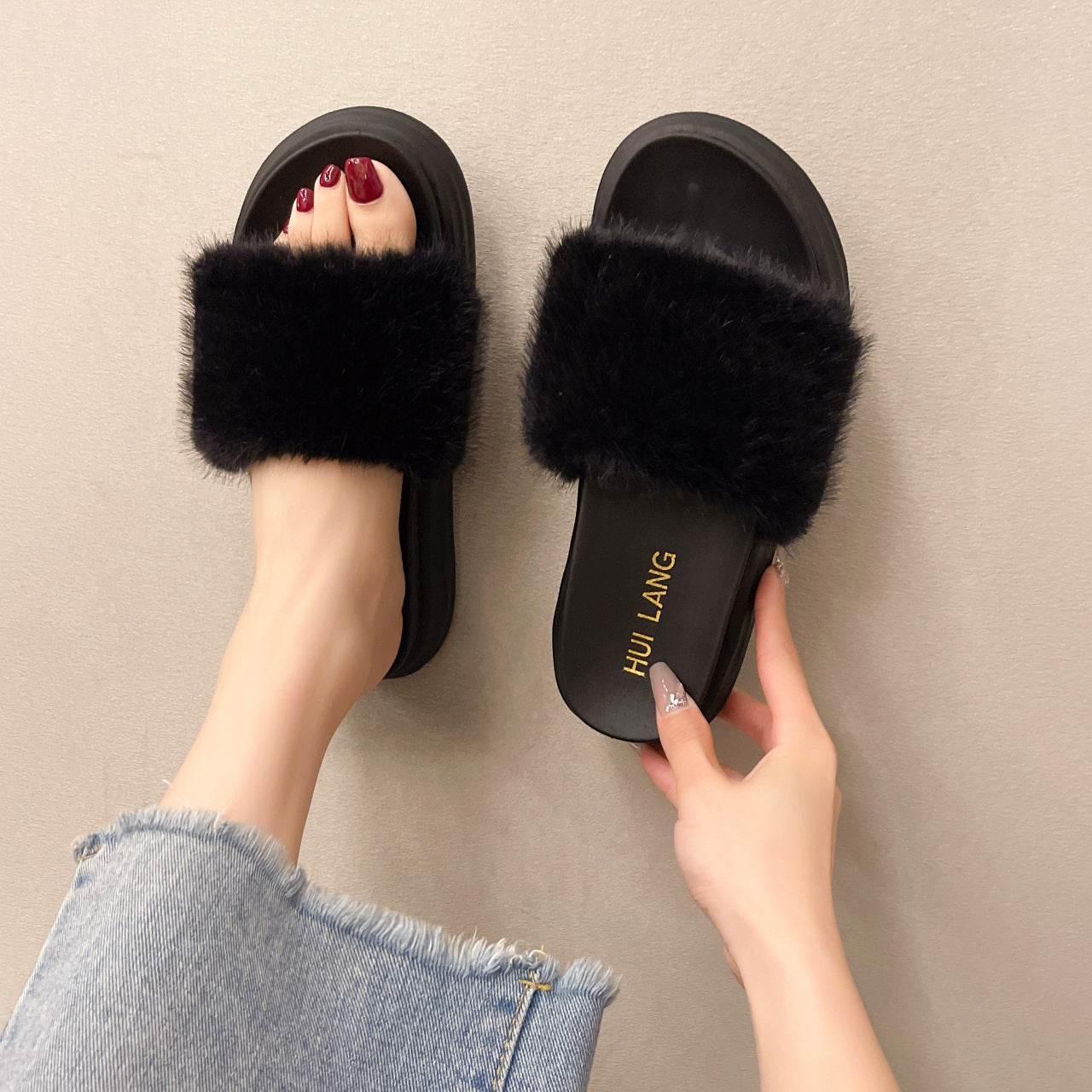 Fashionable Outer Wear Netflix One-piece Flat Bottom Comfortable Casual Sandals