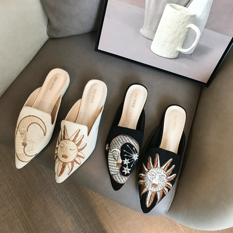 Women's New Embroidered Mandarin Duck Flat Bottom Sandals