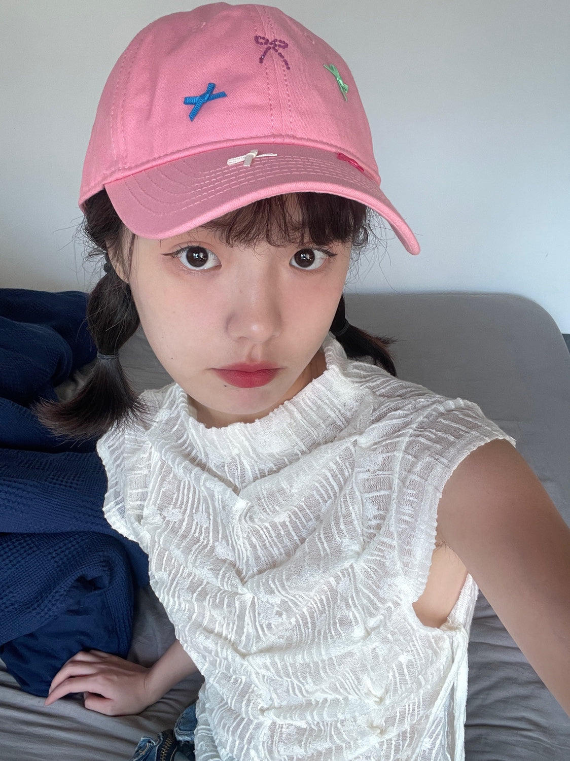 Autumn And Winter Rhinestone Bow Peaked Cap