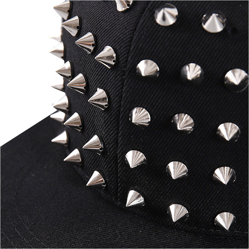 New Street-style Edgy Fashion Cap With Rivets