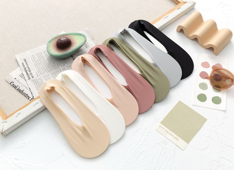 Women's Summer Free Cut Seamless Ice Silk Invisible Socks